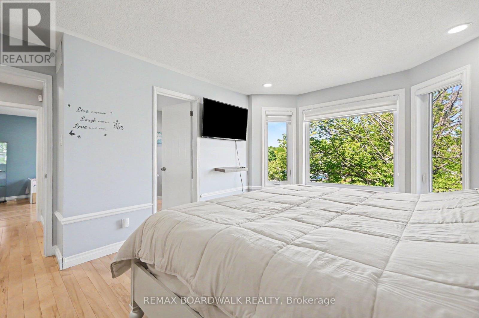 6072 LONGLEAF DRIVE - 21