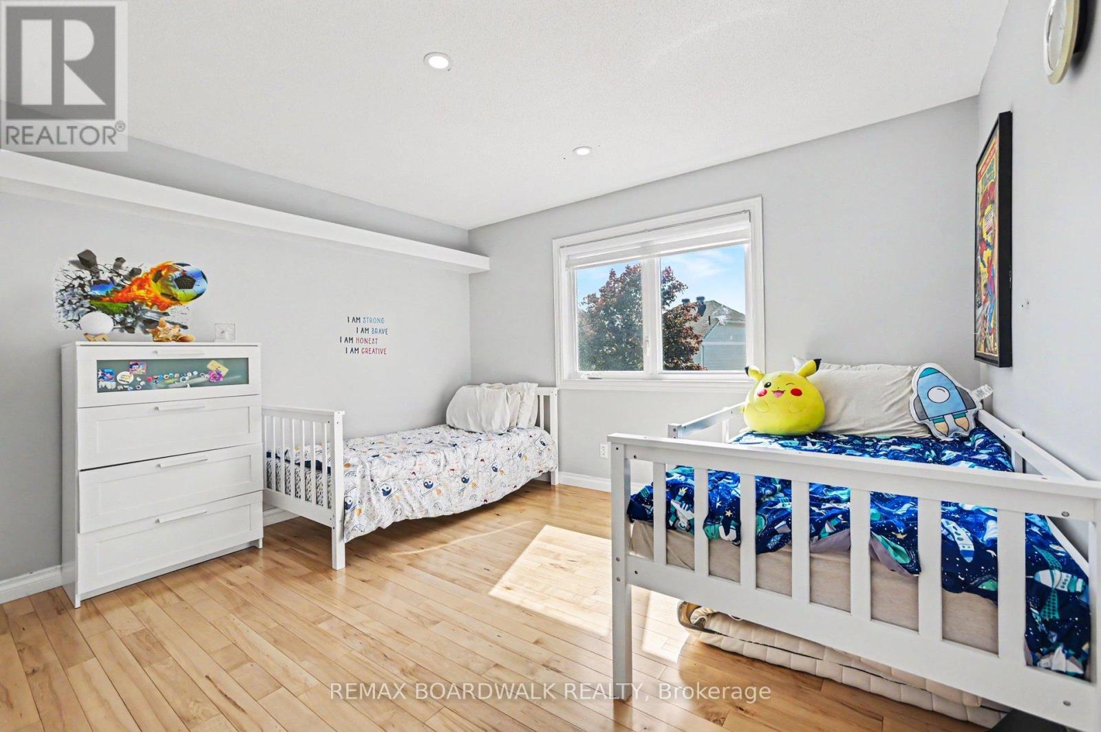6072 LONGLEAF DRIVE - 25