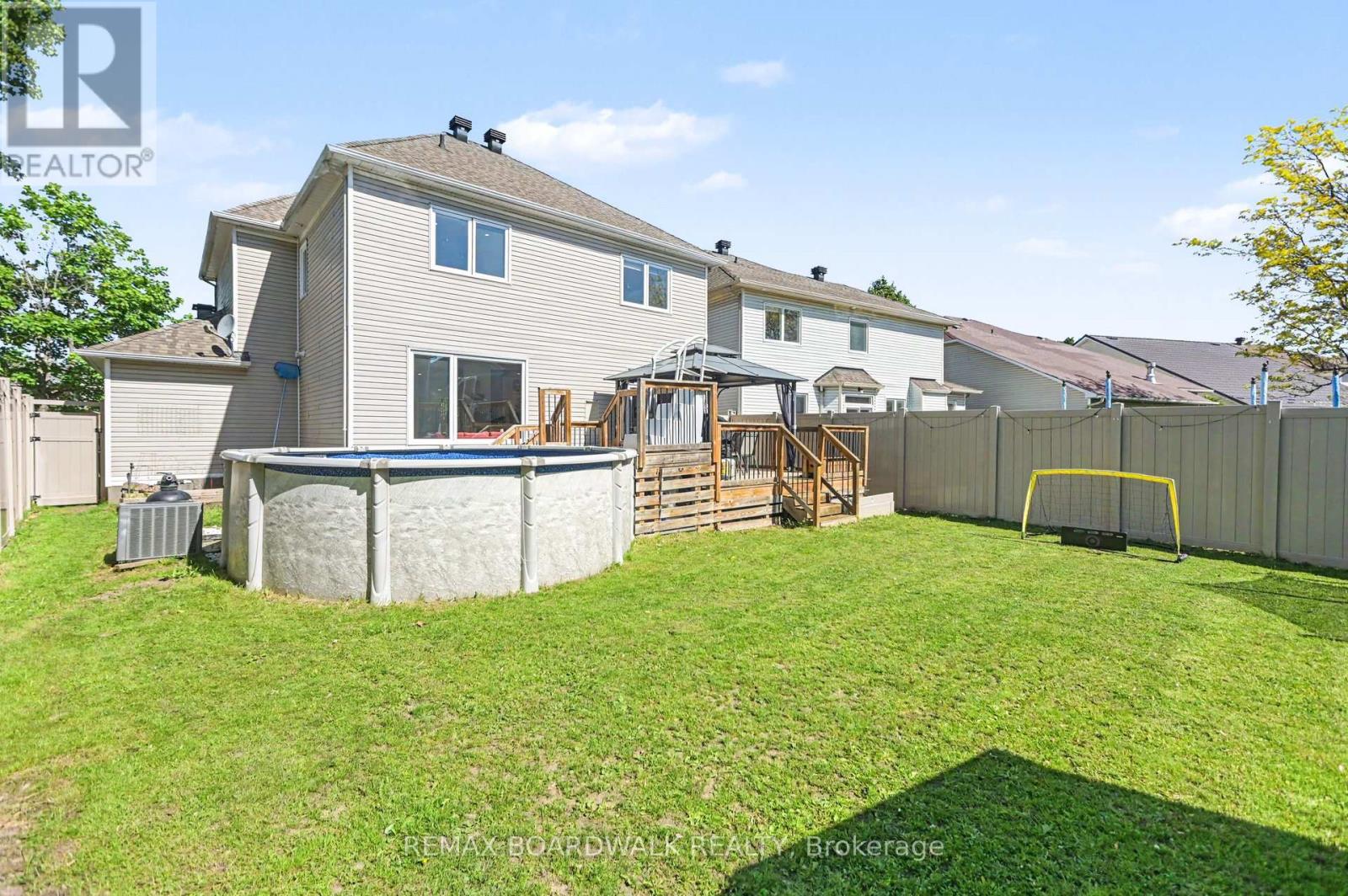 6072 LONGLEAF DRIVE - 37