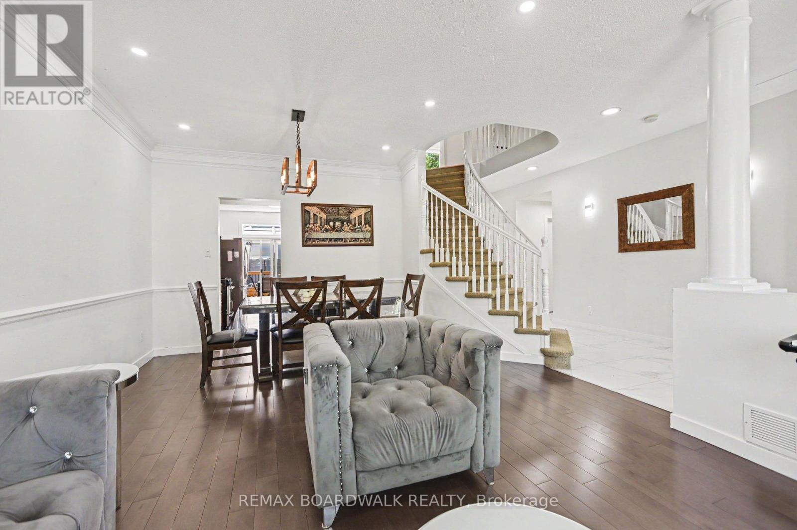 6072 LONGLEAF DRIVE - 8