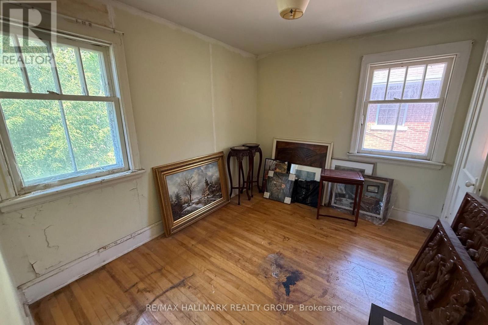 142 CLARENDON AVENUE - 8