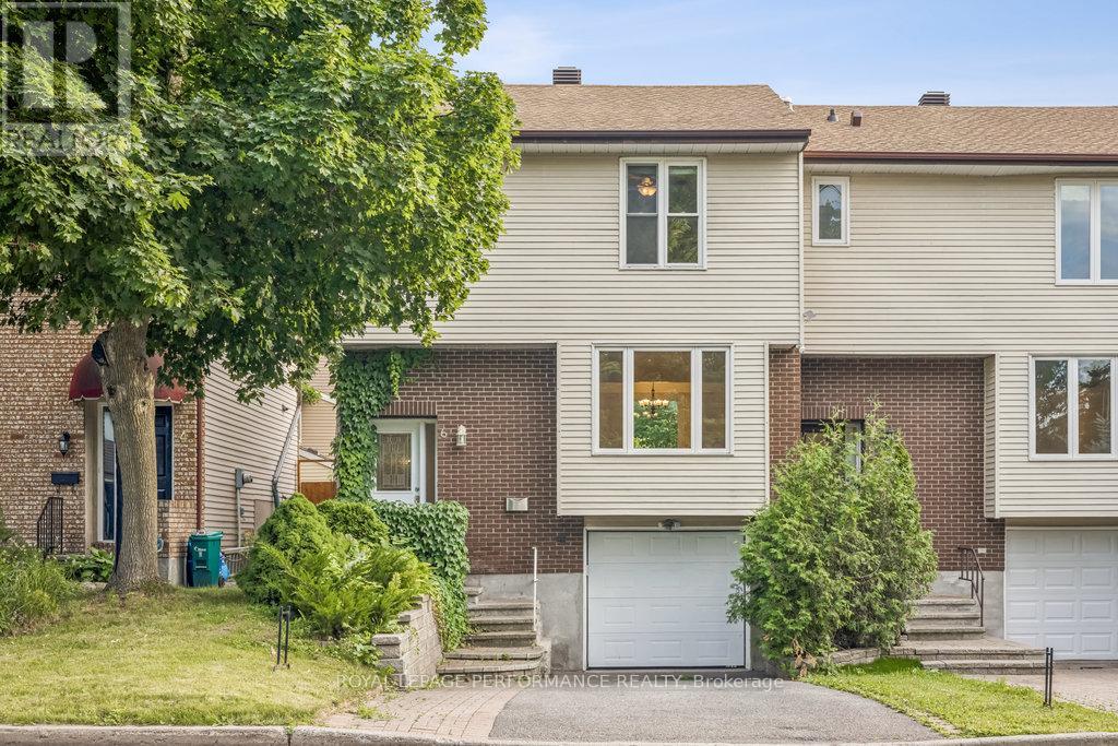 6 GILLESPIE CRESCENT - 2