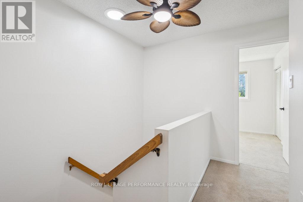 8 GILLESPIE CRESCENT - 25