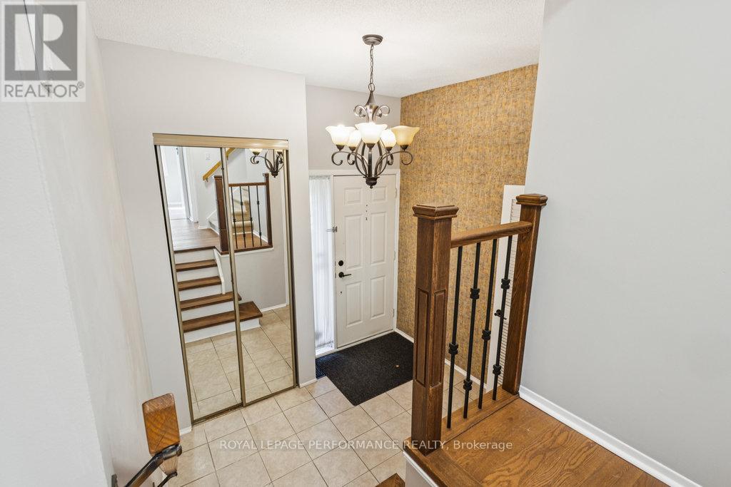8 GILLESPIE CRESCENT - 7