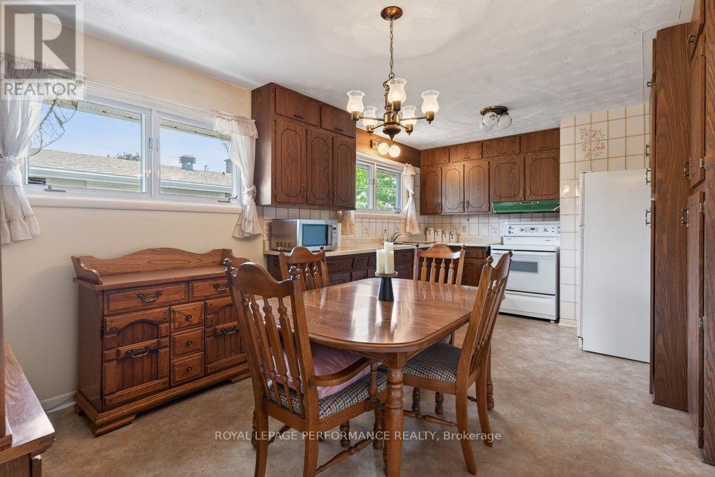 2184 MELFORT STREET - 12