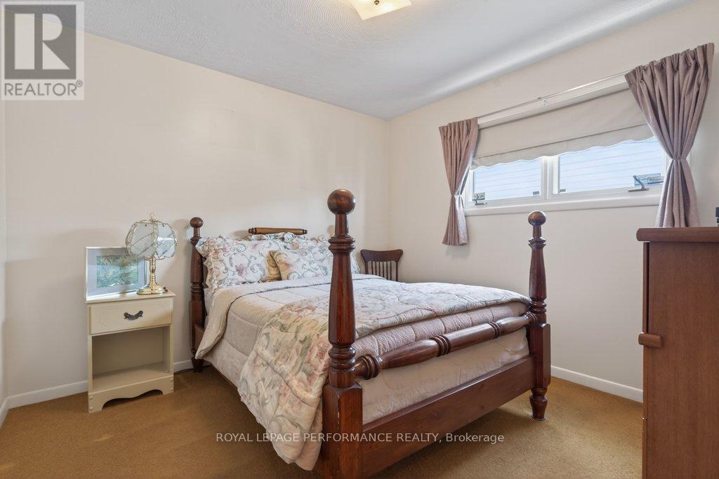 2184 MELFORT STREET - 24