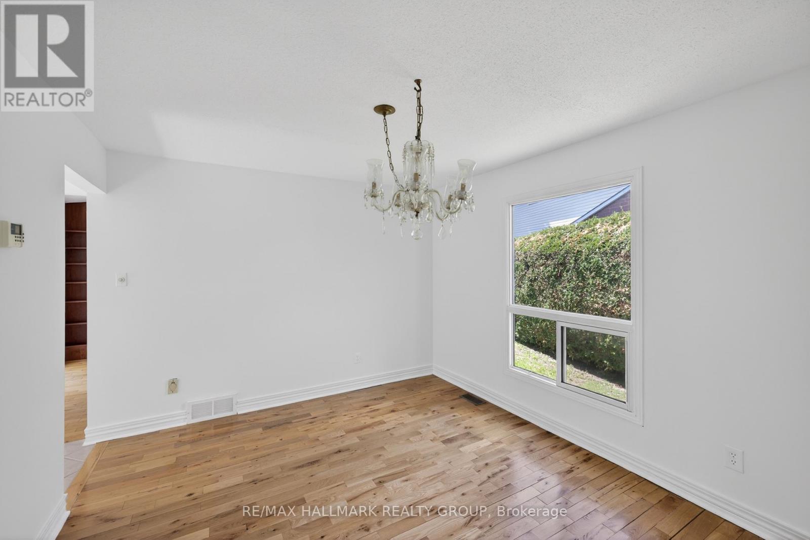 6202 RAVINE WAY - 8