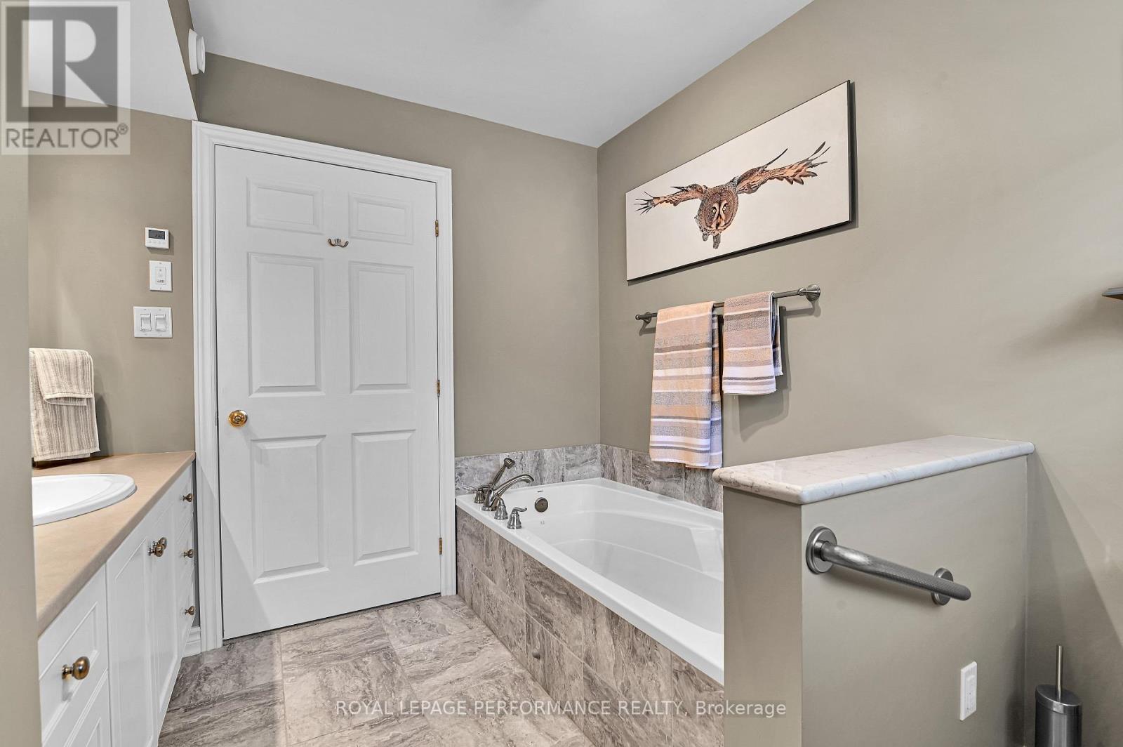 365 JAMIESON STREET - 19