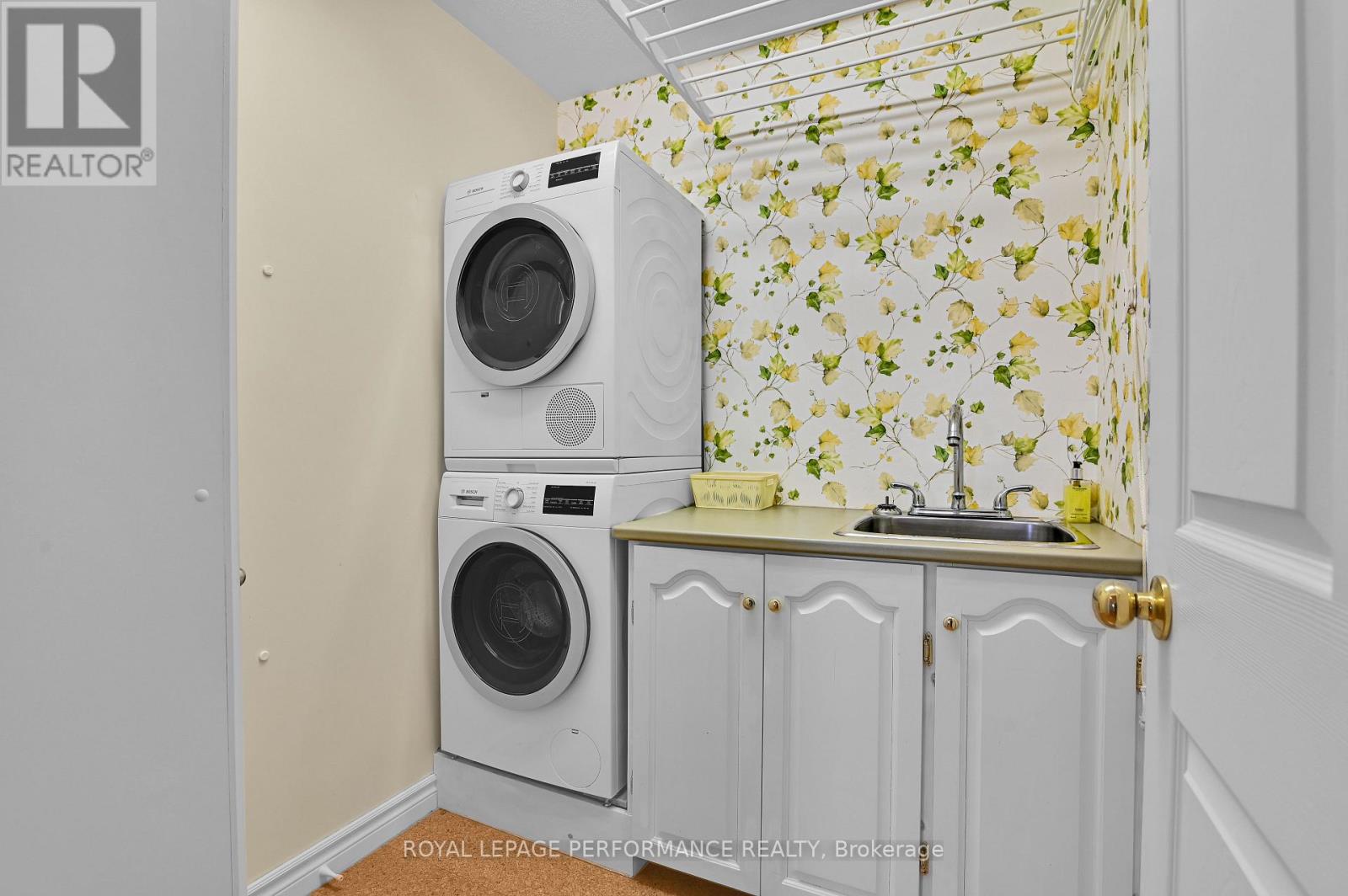 365 JAMIESON STREET - 21