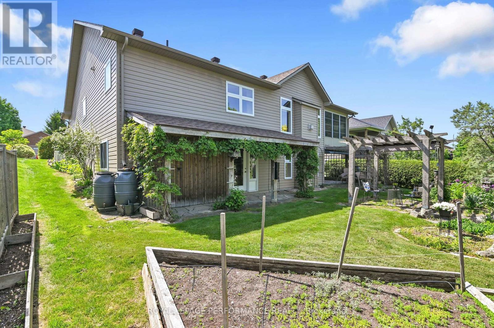 365 JAMIESON STREET - 31