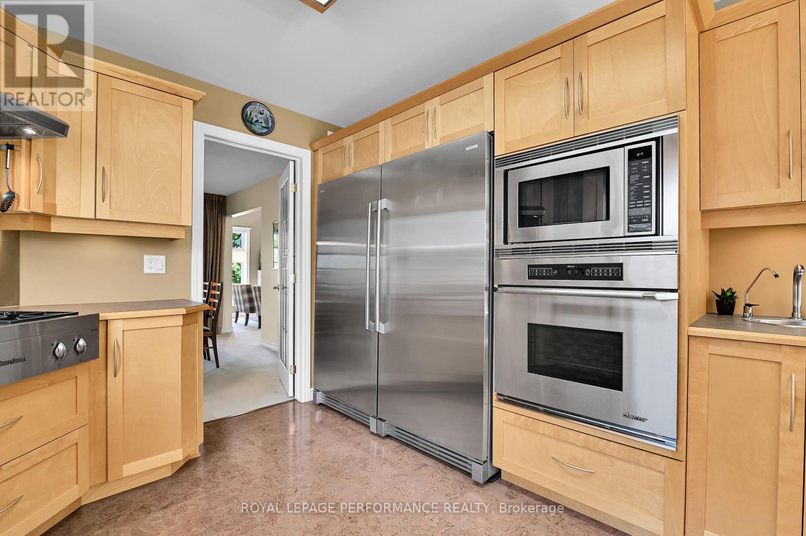 365 JAMIESON STREET - 9