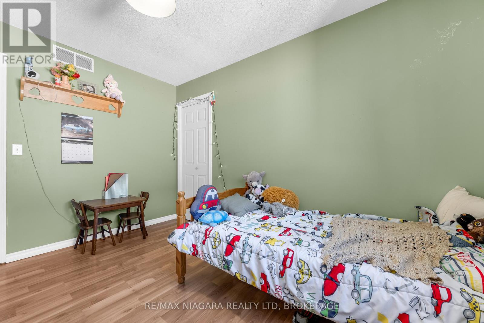 7 HILLCREST ROAD - 10