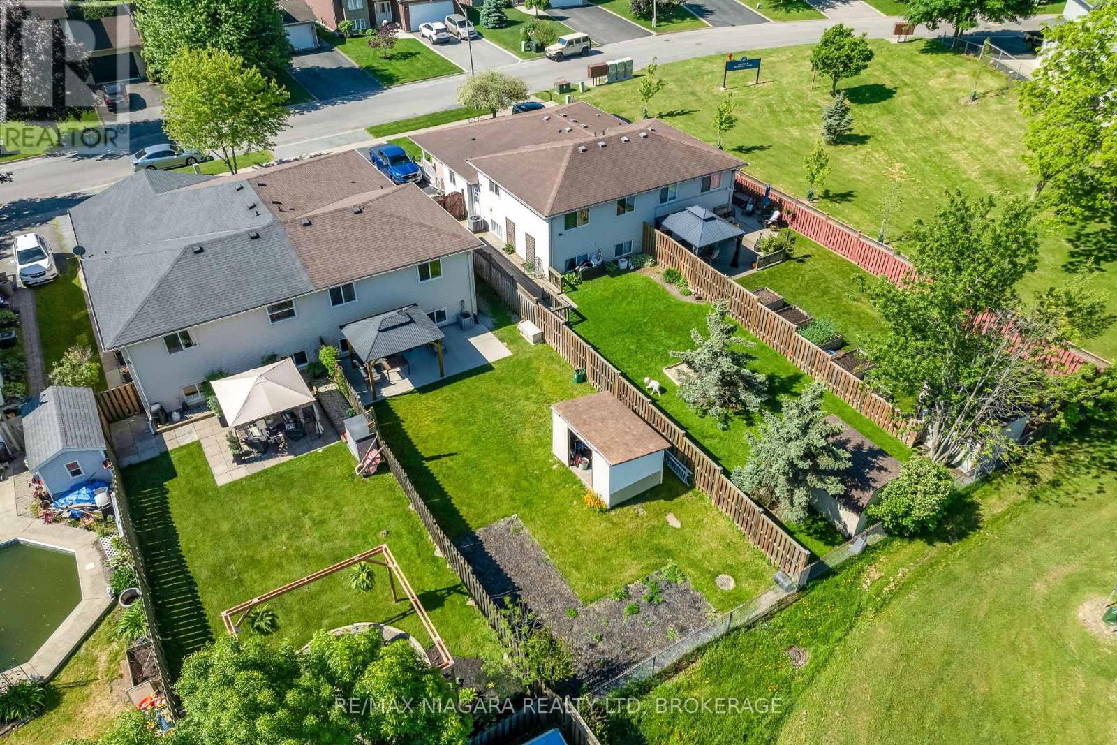 7 HILLCREST ROAD - 33