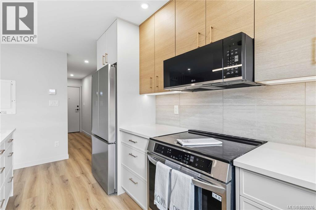 #6 1789 Emerson St - 17