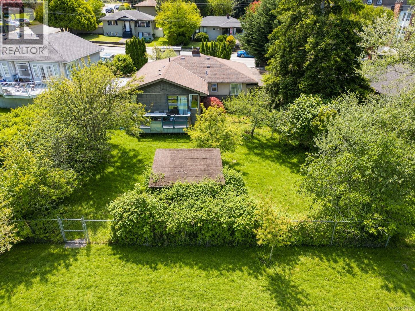  1736 Cedar Hill Cross Road, Saanich
