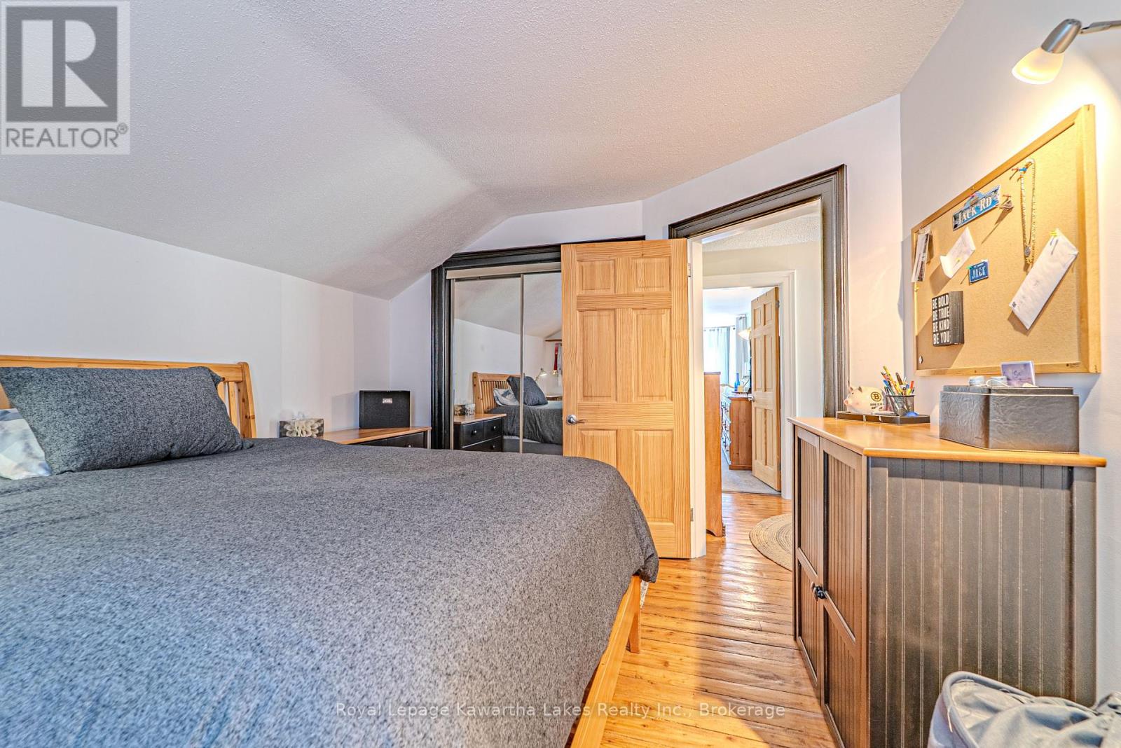 15475 SIMCOE STREET - 33
