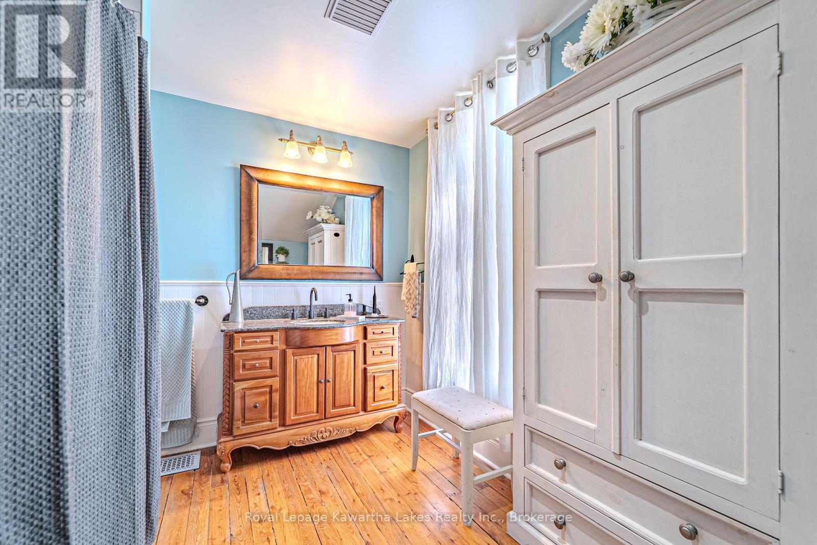 15475 SIMCOE STREET - 38