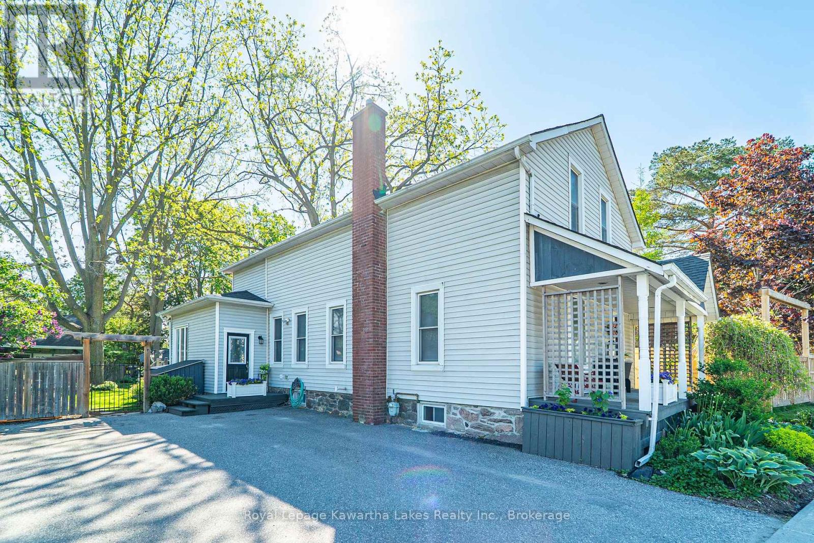 15475 SIMCOE STREET - 4
