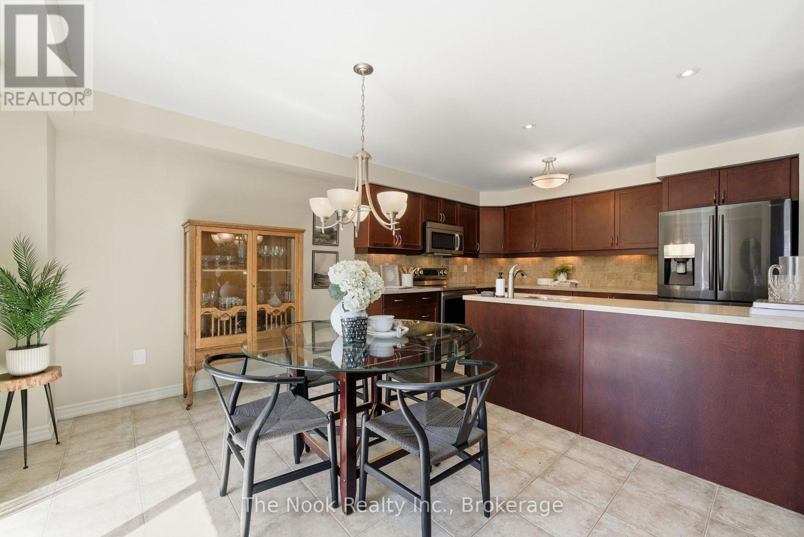 337 BONS AVENUE - 14
