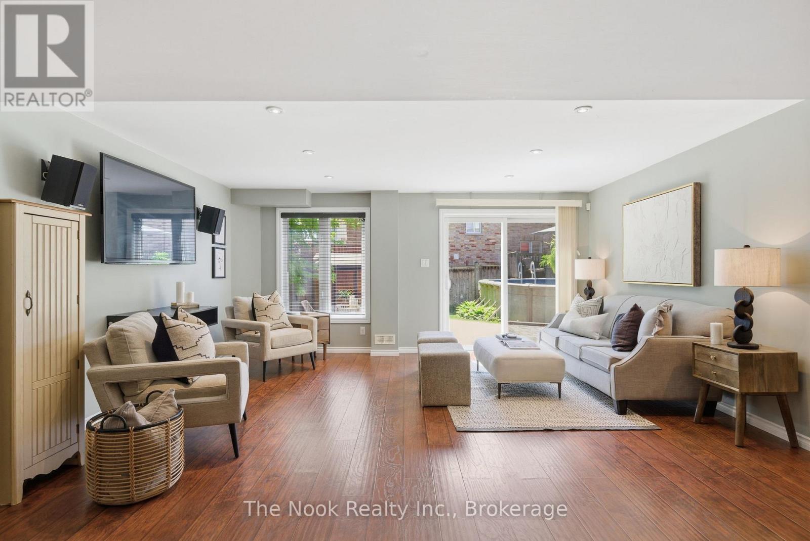 337 BONS AVENUE - 36