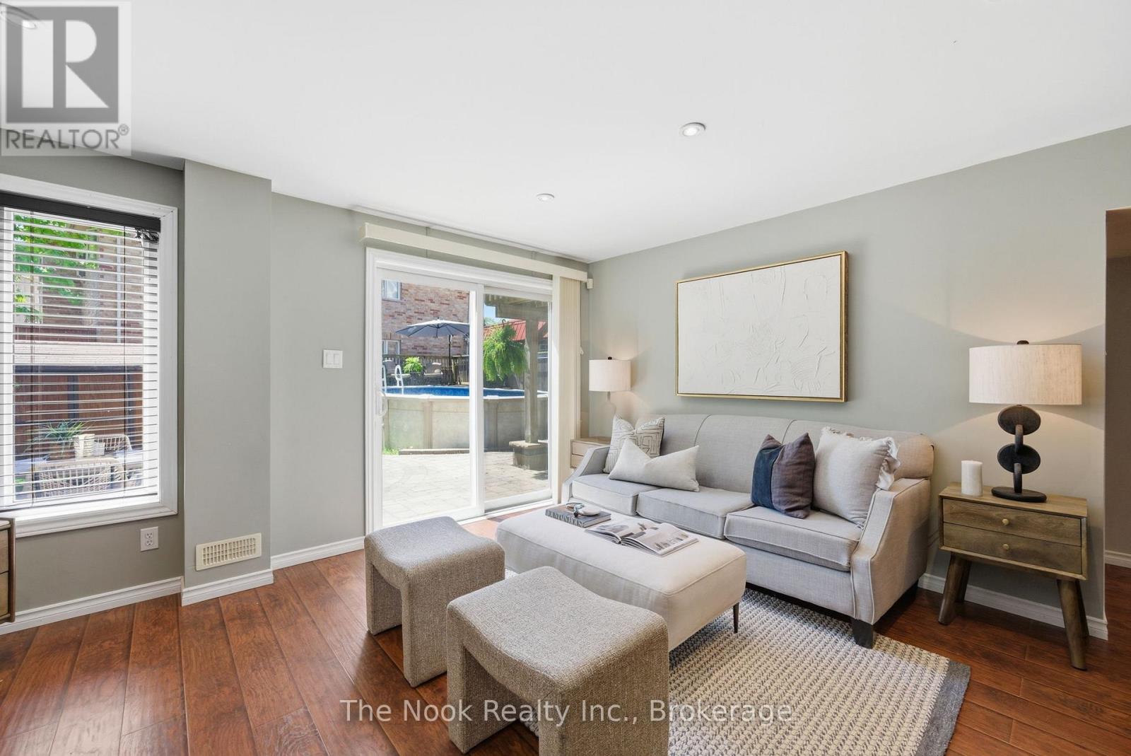 337 BONS AVENUE - 37