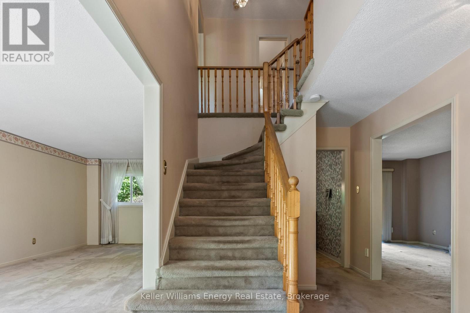 62 MCCALLUM DRIVE - 21