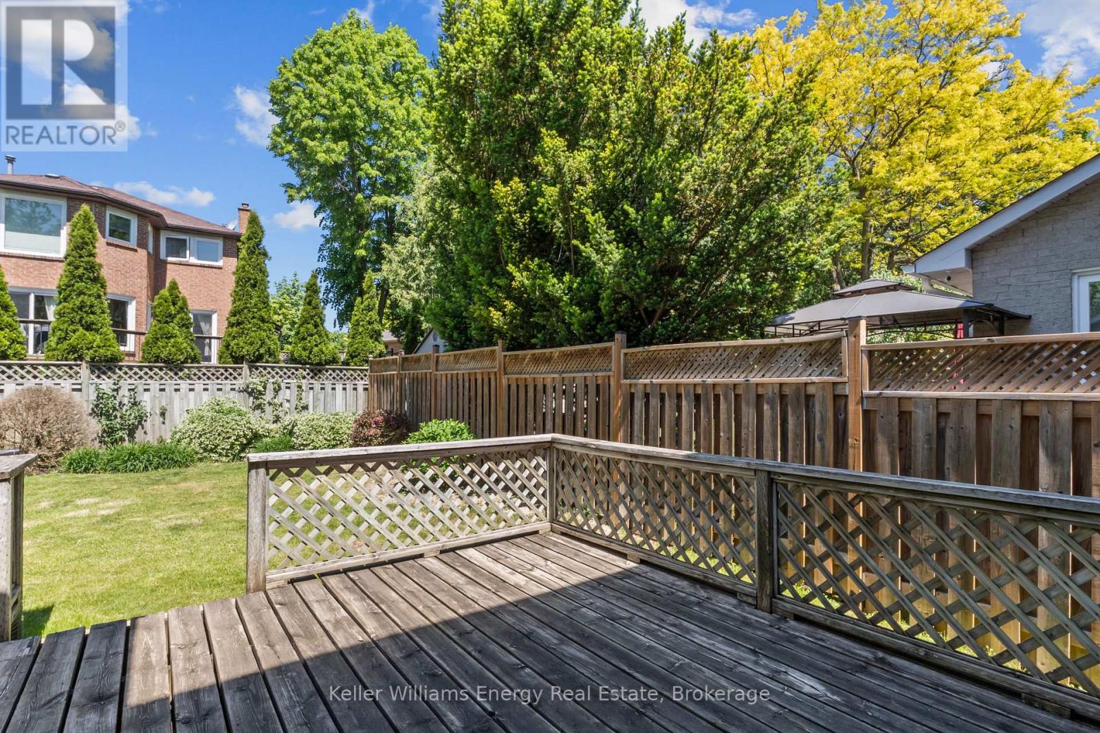 62 MCCALLUM DRIVE - 38