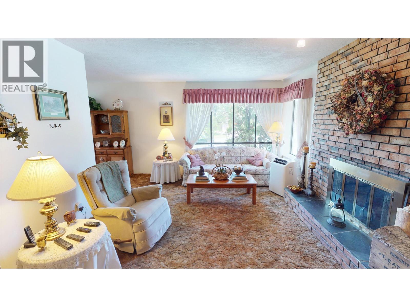 378 THOMPSON ROAD - Image 3