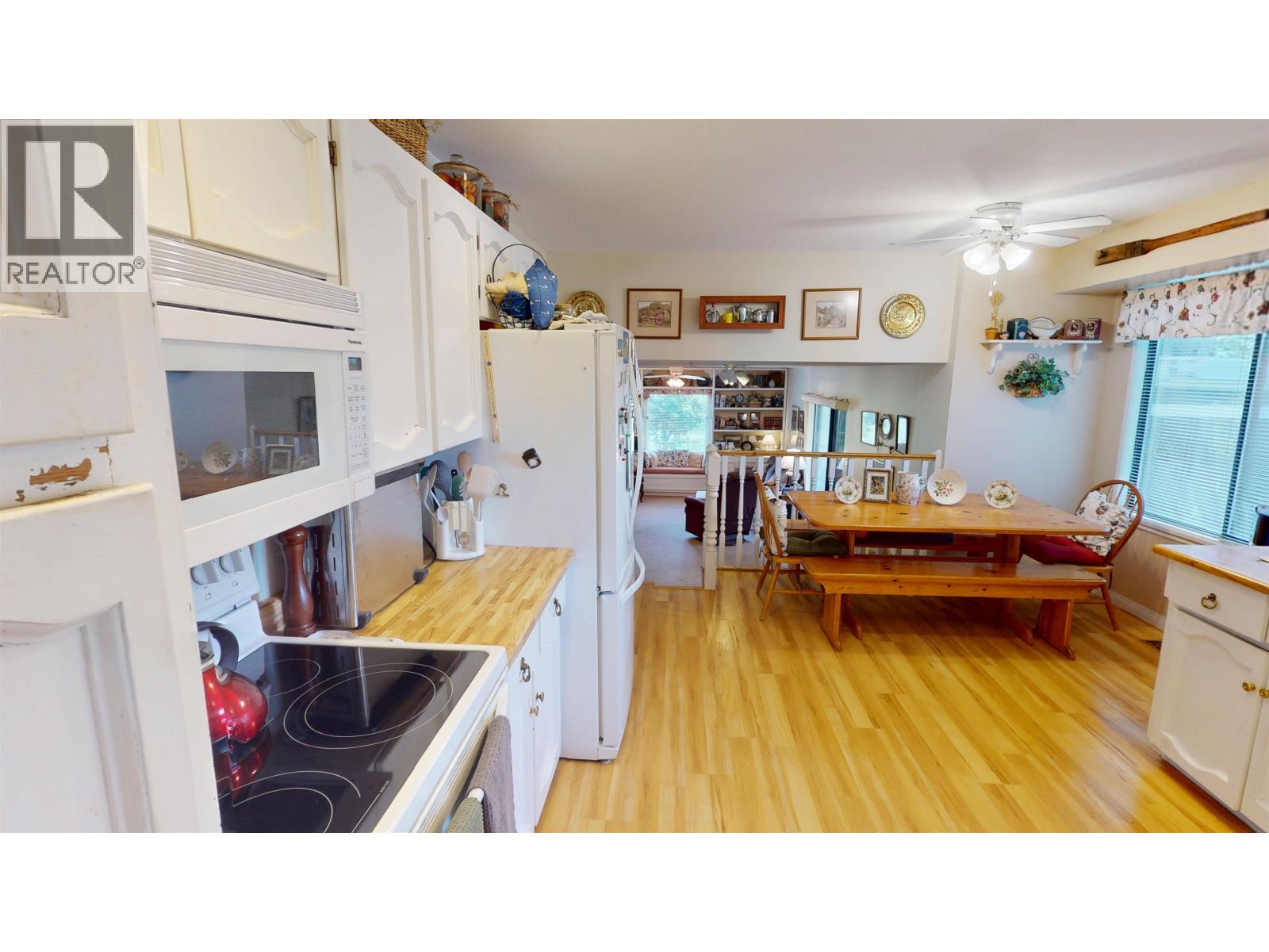 378 THOMPSON ROAD - 7