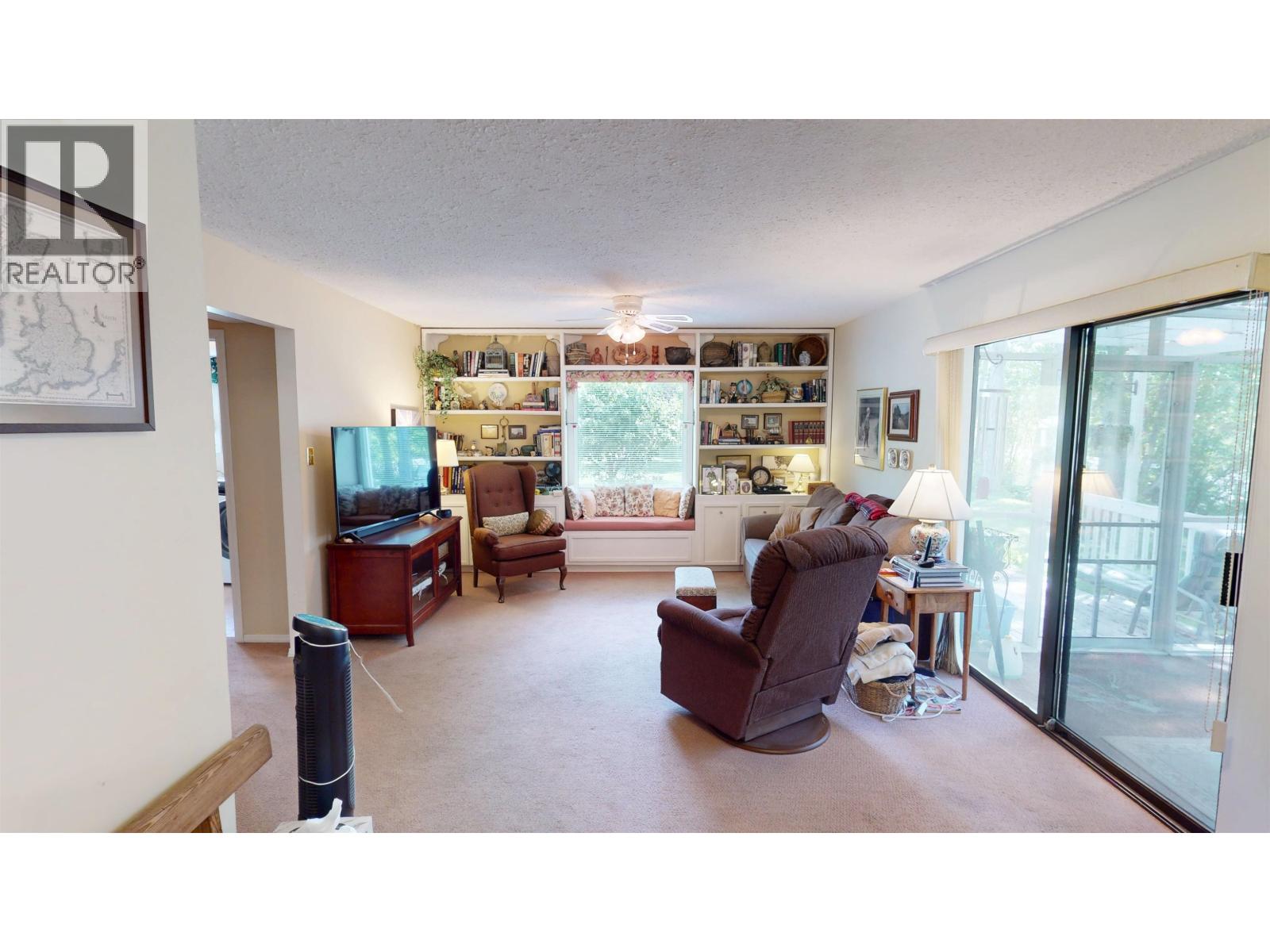 378 THOMPSON ROAD - 13
