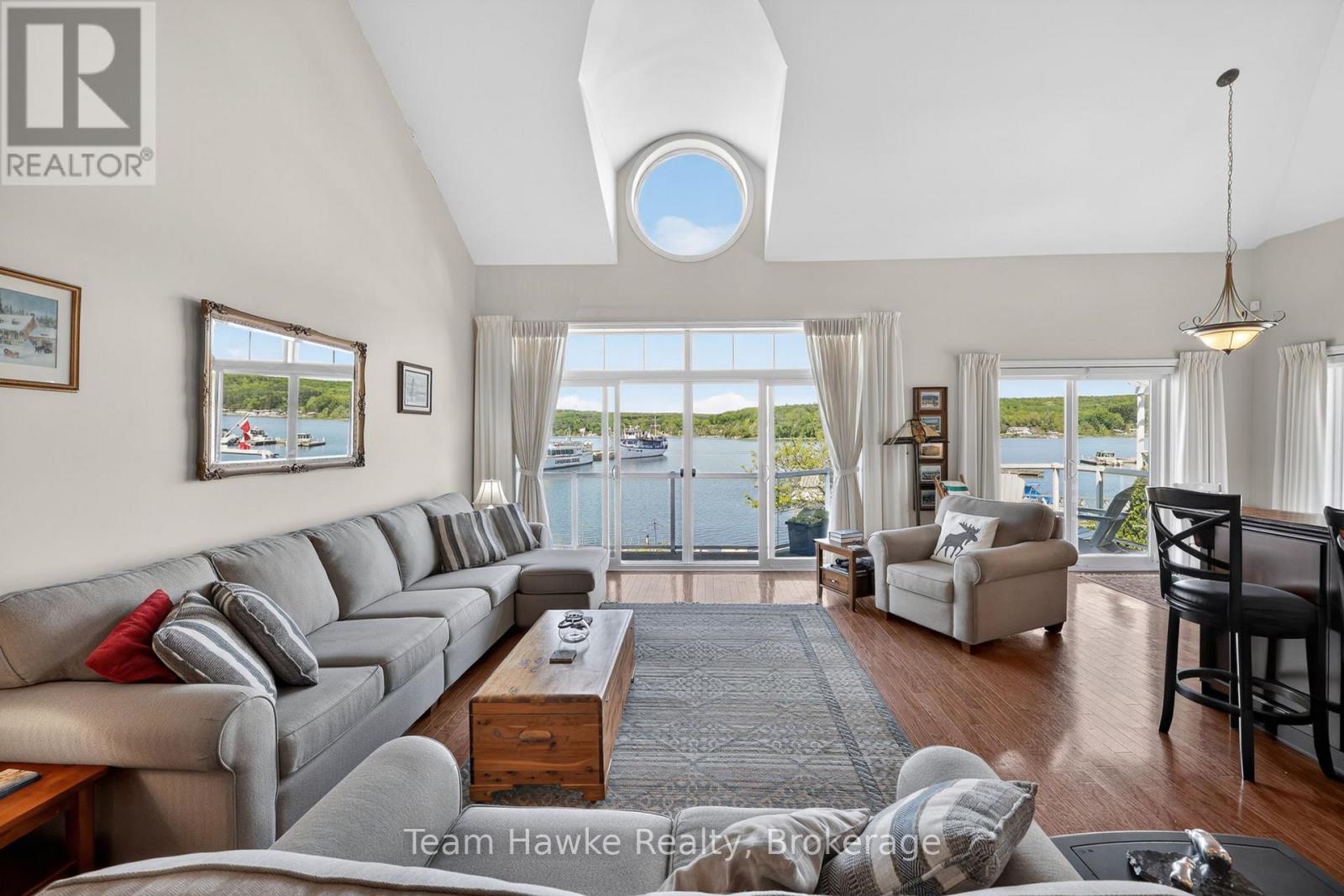 #8 2 BECK BOULEVARD - Image 20
