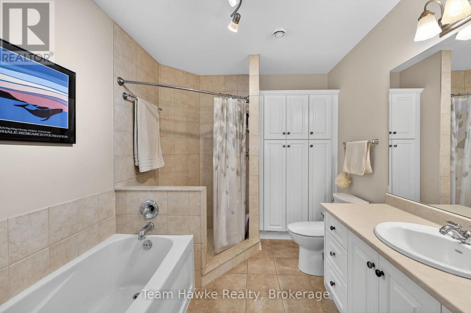 #8 2 BECK BOULEVARD - Image 23