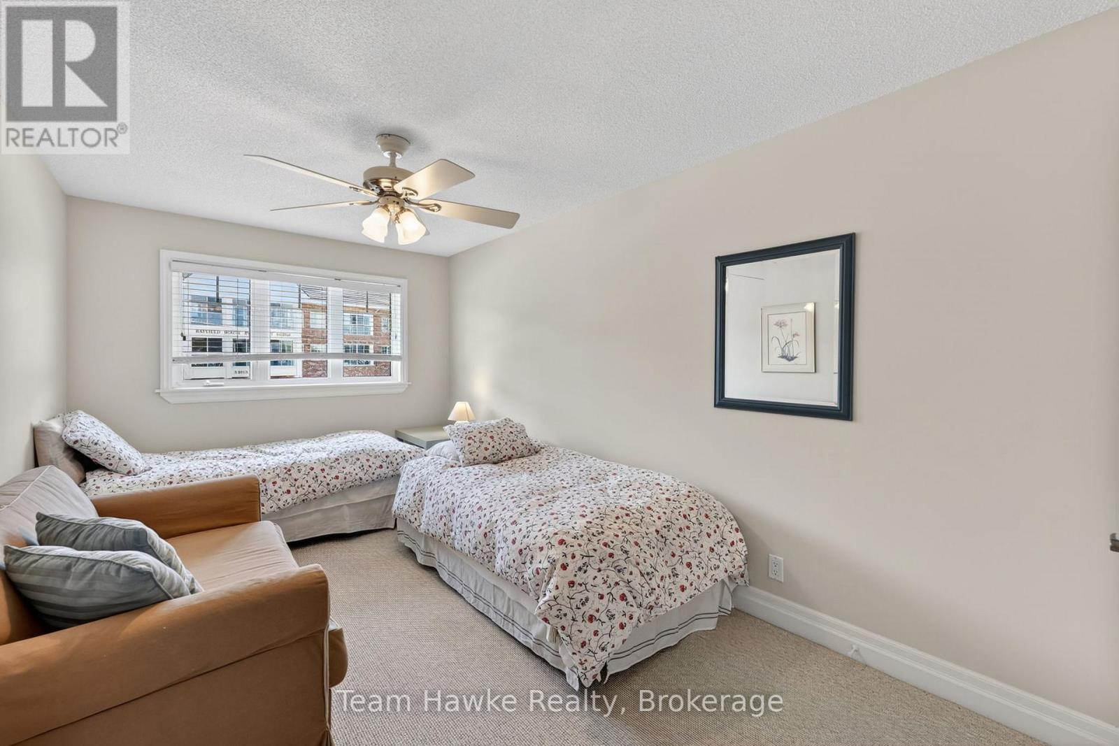 #8 2 BECK BOULEVARD - 29