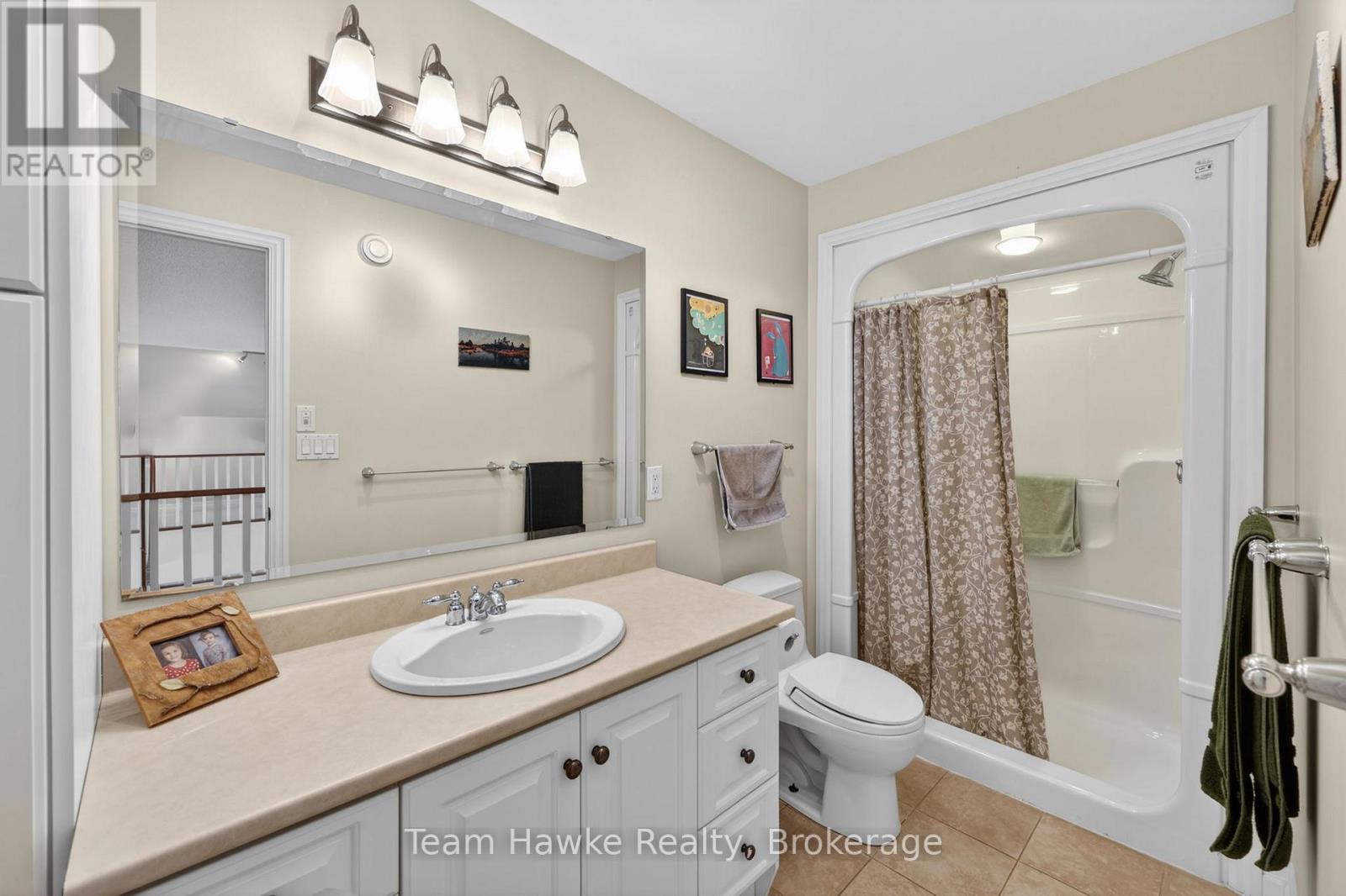 #8 2 BECK BOULEVARD - Image 30
