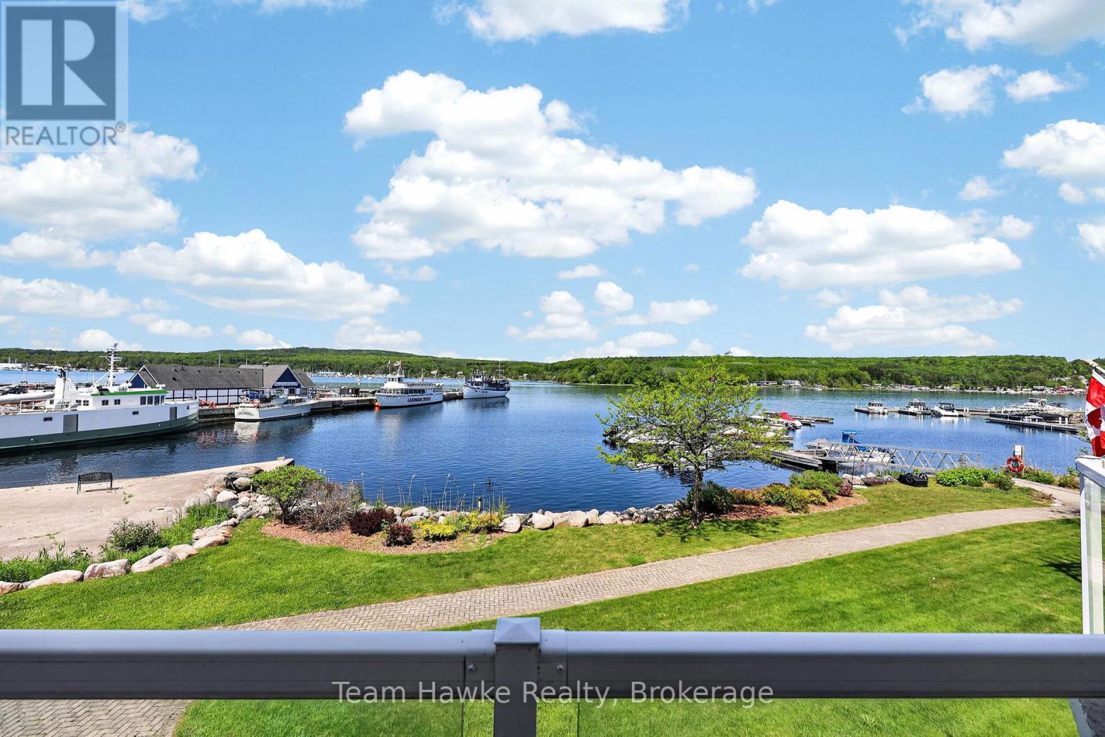 #8 2 BECK BOULEVARD - Image 34