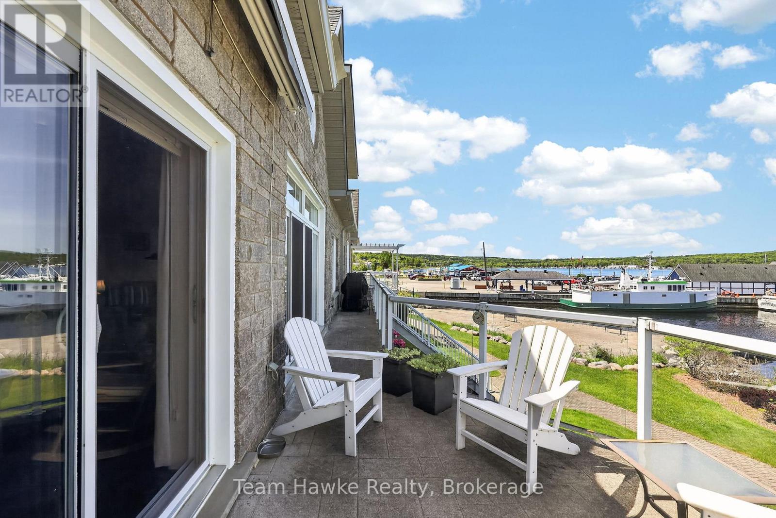 #8 2 BECK BOULEVARD - Image 36
