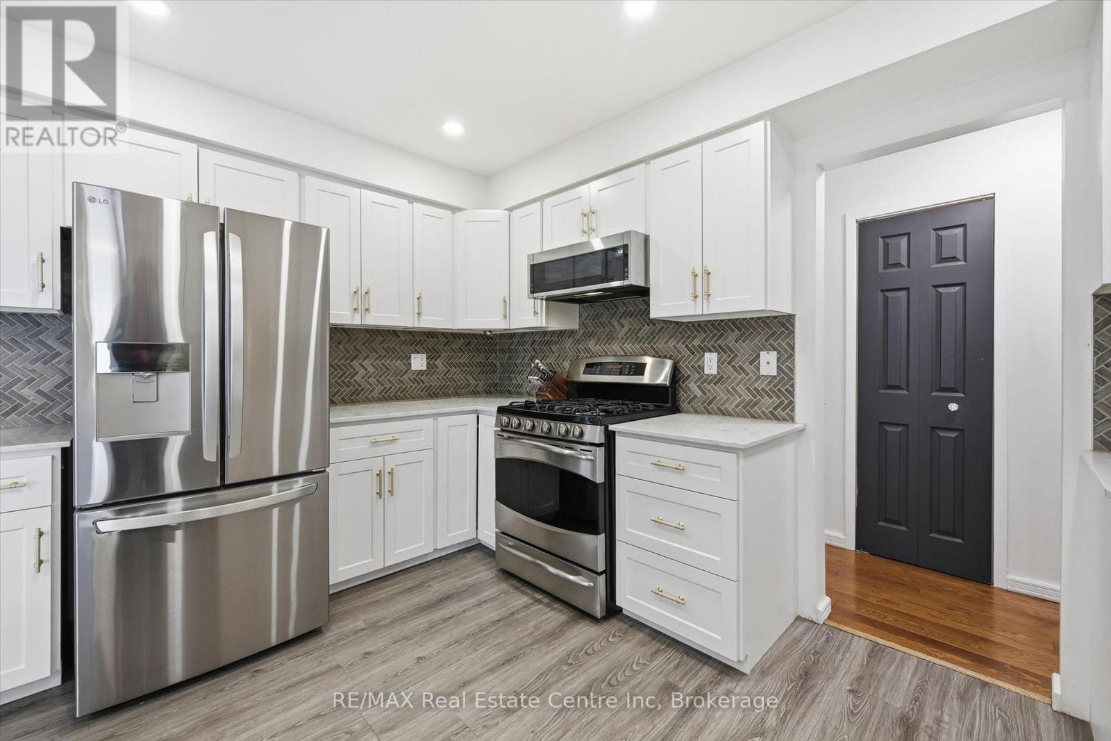 580 CLOVER PARK CRESCENT - 16