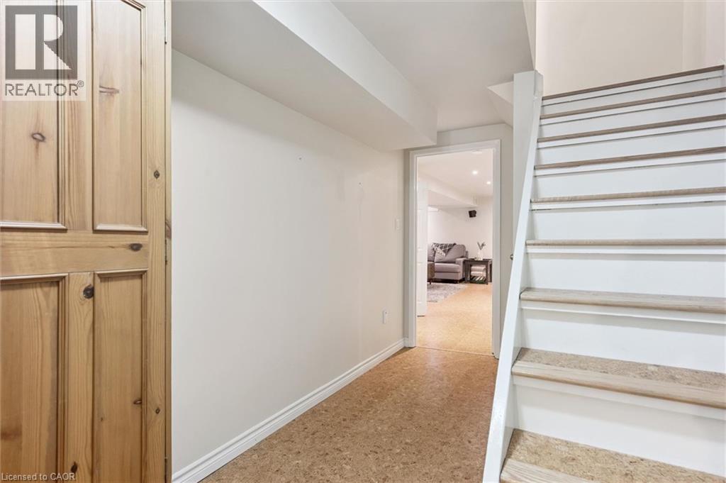#83 2301 CAVENDISH Drive - 33