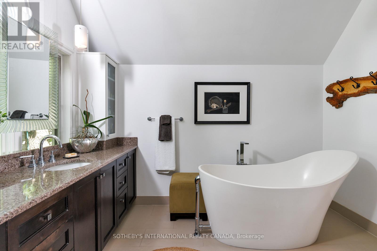 36 DONWOODS DRIVE - 25