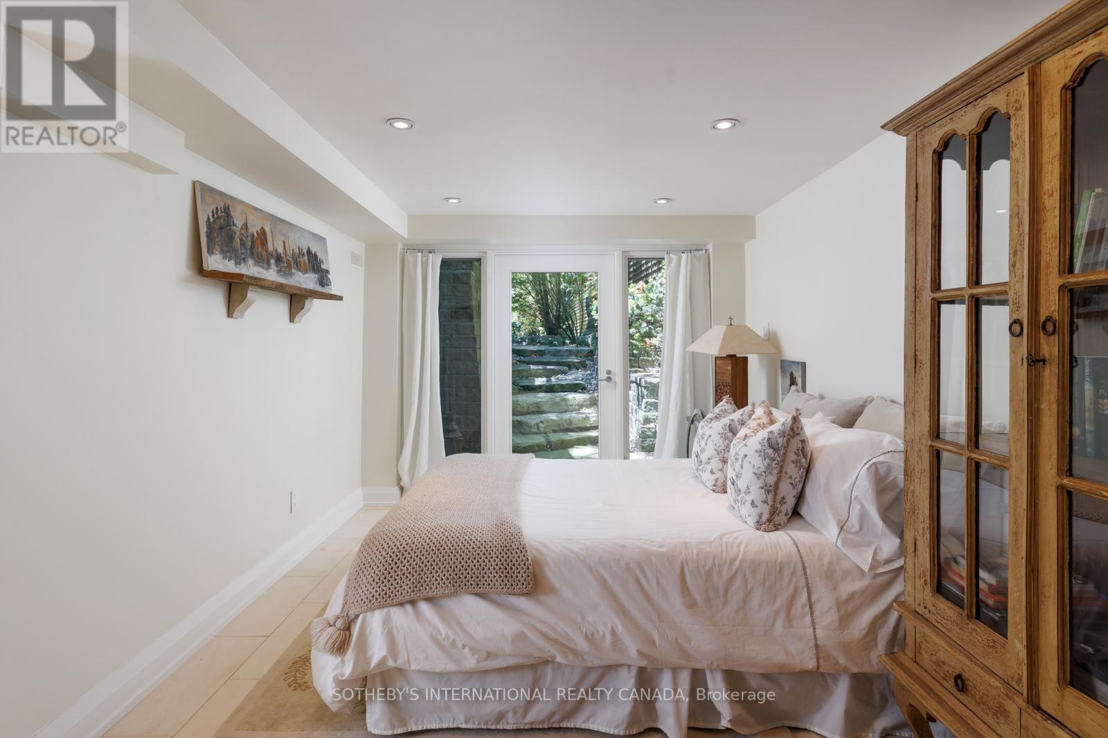 36 DONWOODS DRIVE - 36