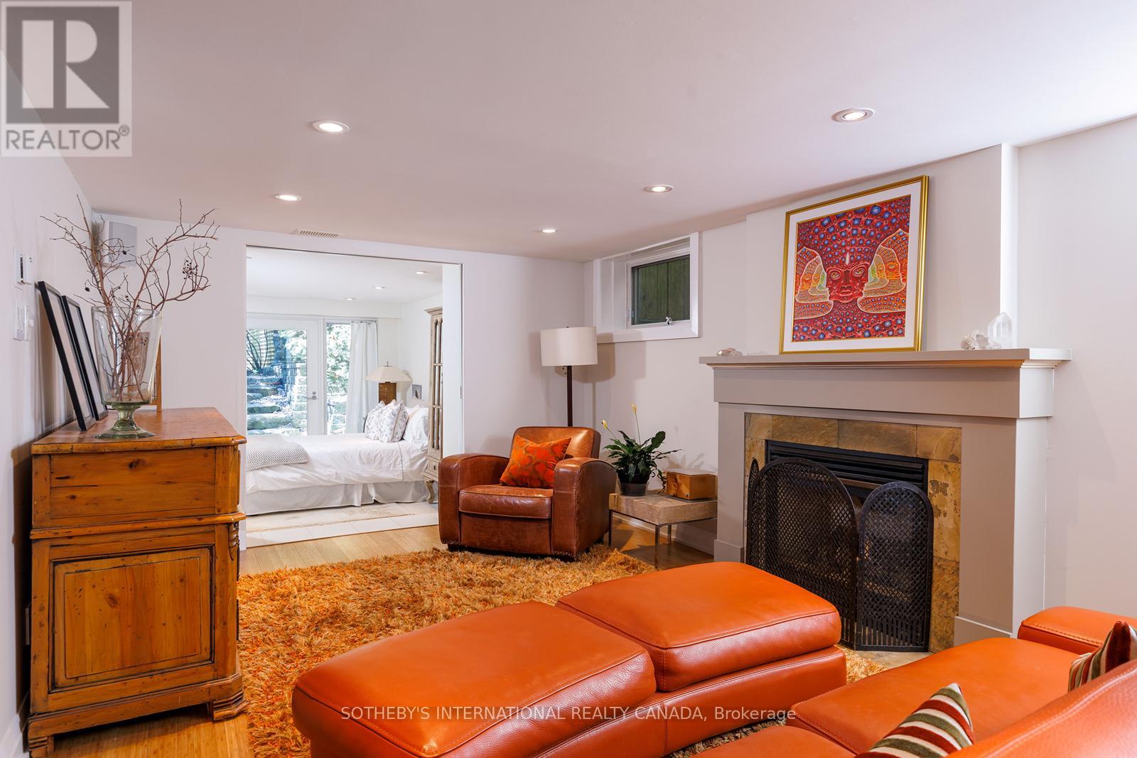 36 DONWOODS DRIVE - 35