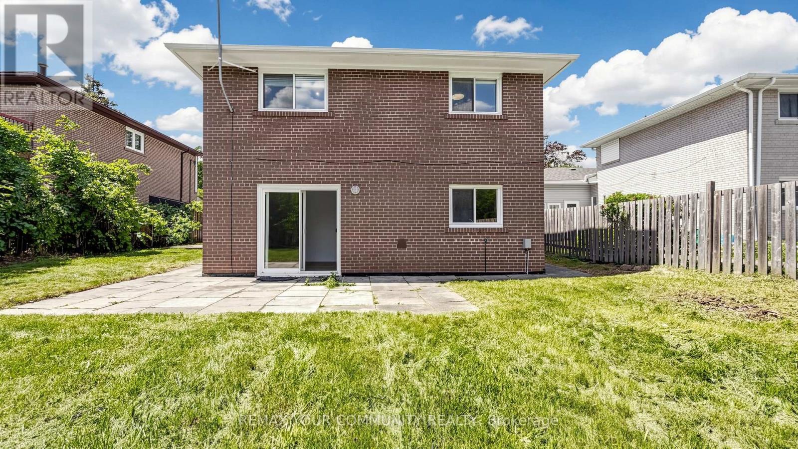 23 LESGAY CRESCENT - 47