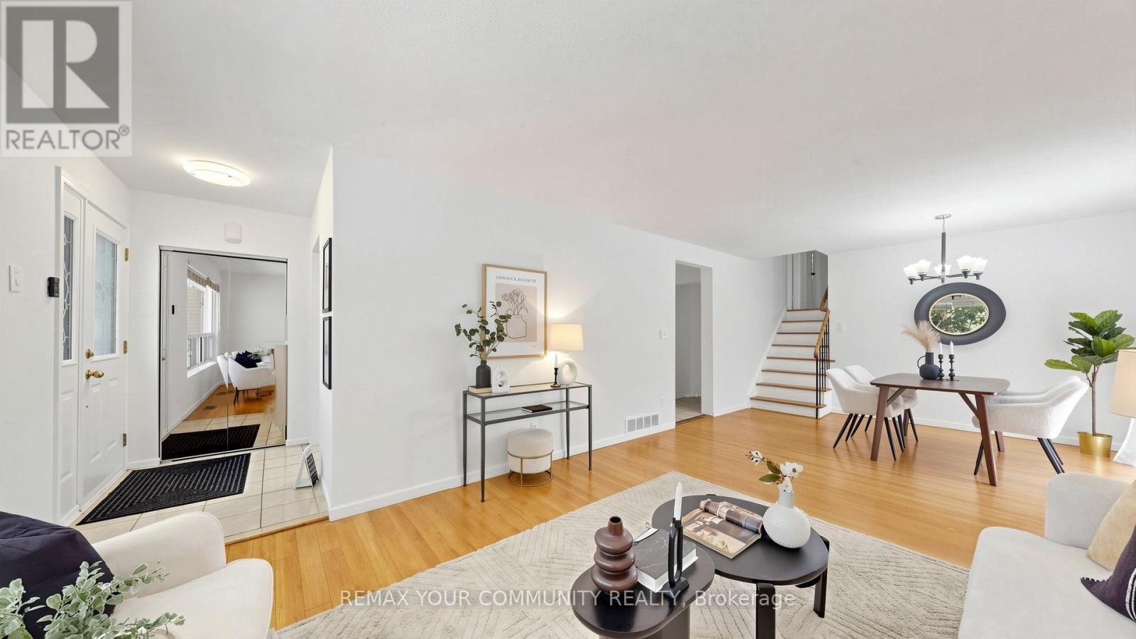 23 LESGAY CRESCENT - 7