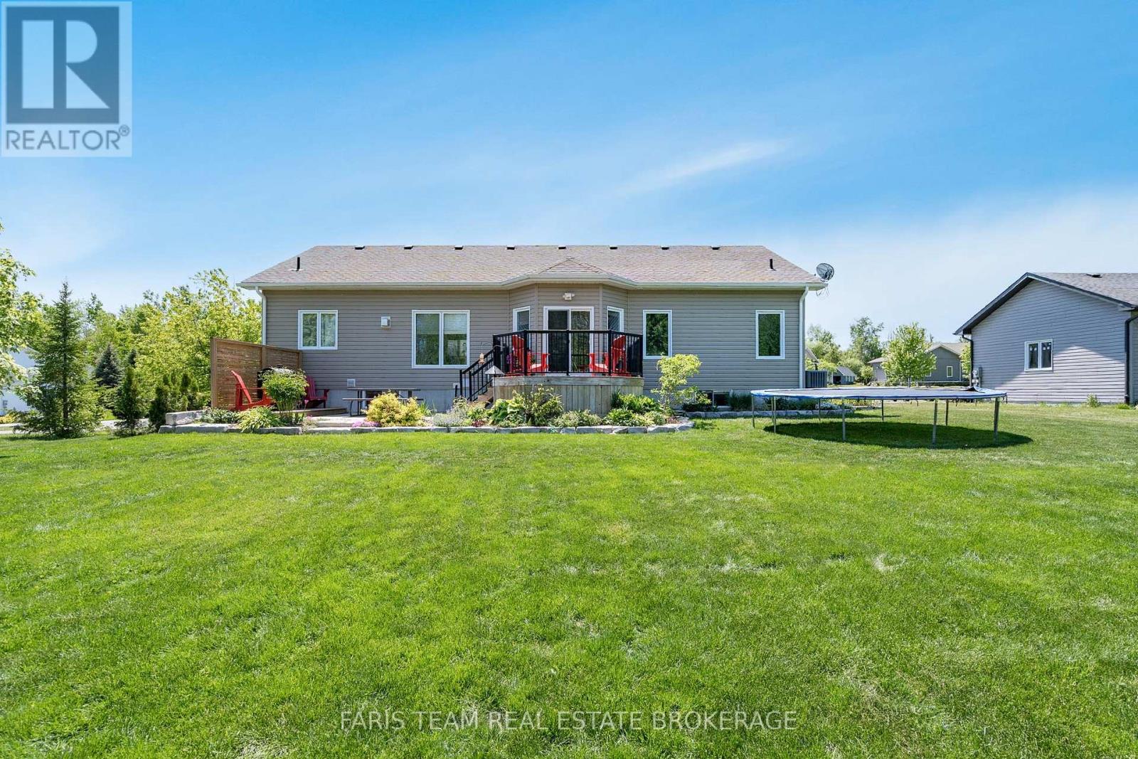 53 BOYD CRESCENT - 41