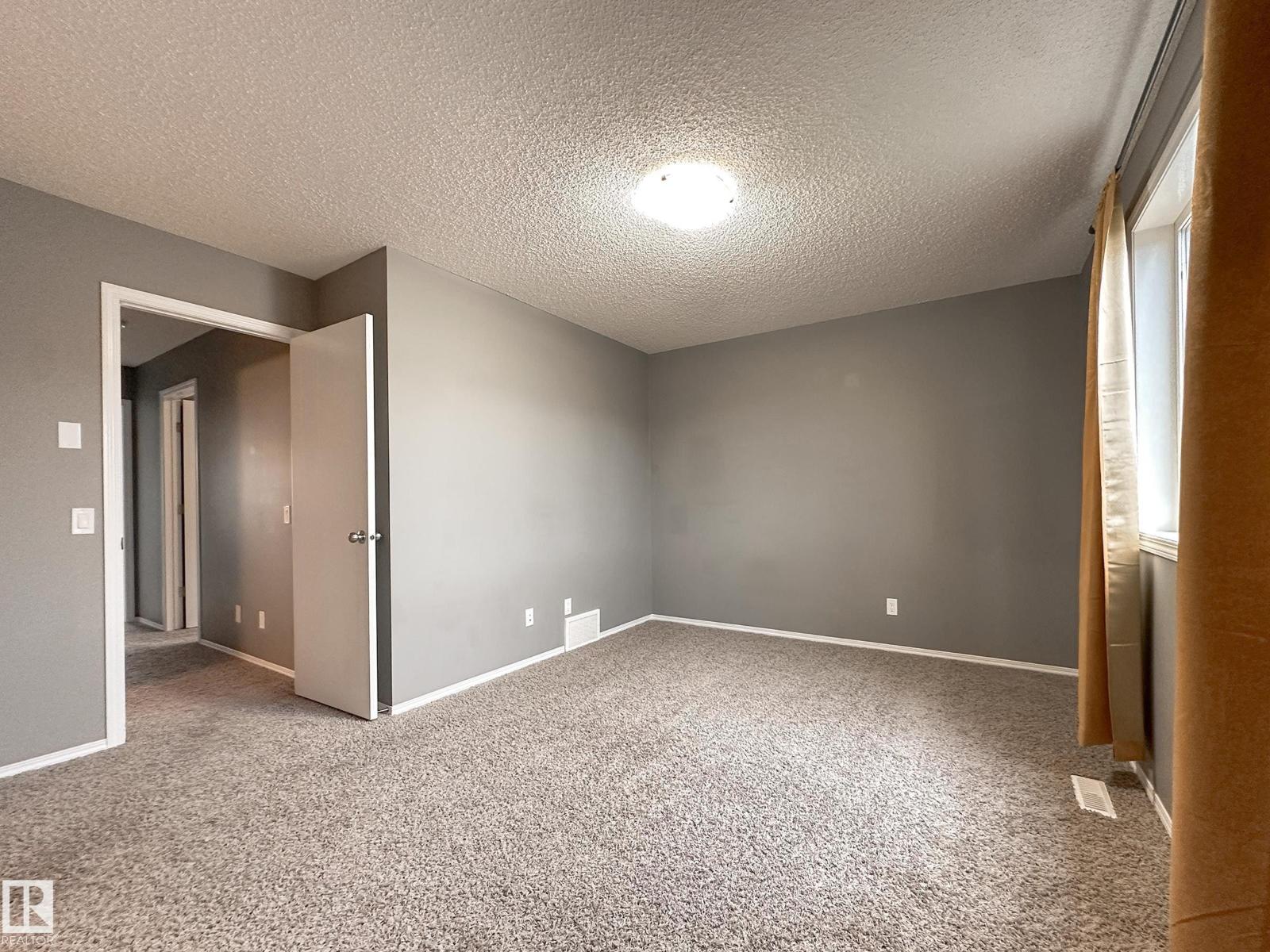 9432 211 ST NW - 15