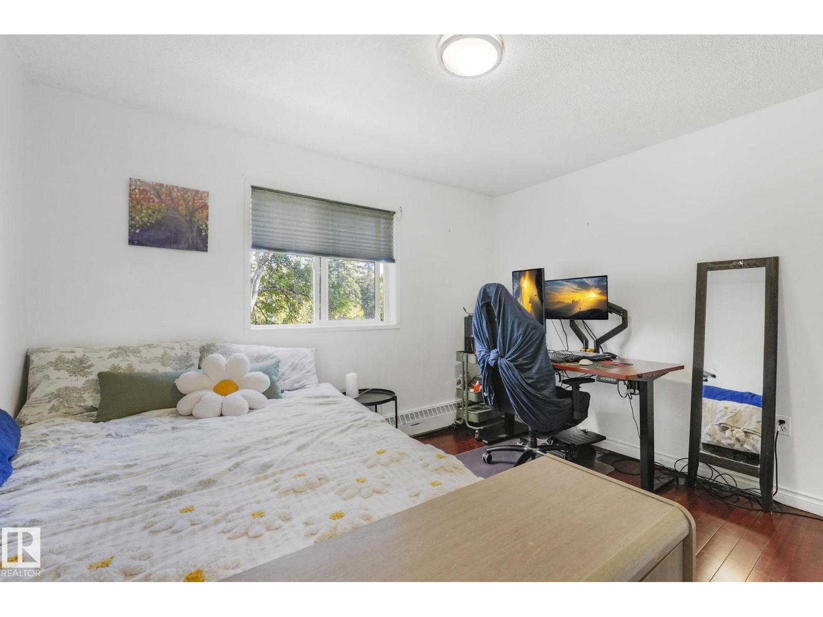 #309 10636 120 ST NW - 21
