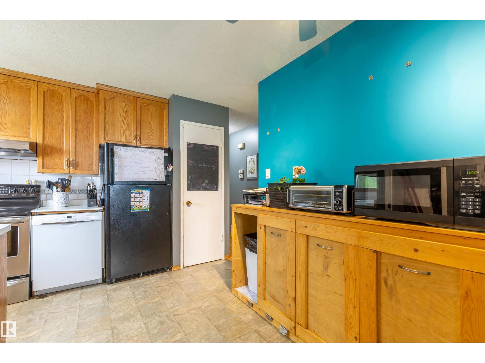 9908 99 ST — photo 14