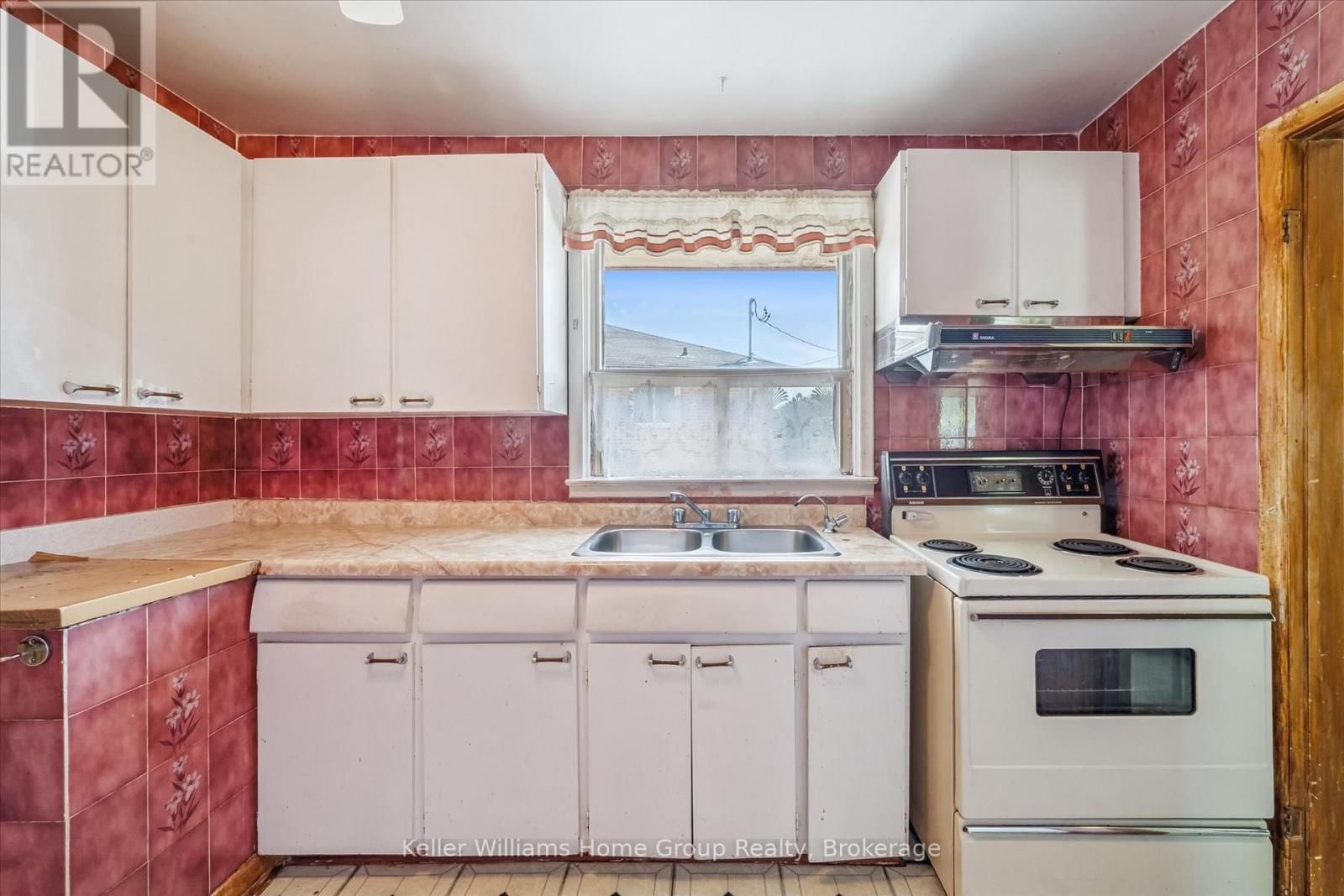 117 WAVERLEY DRIVE - 13
