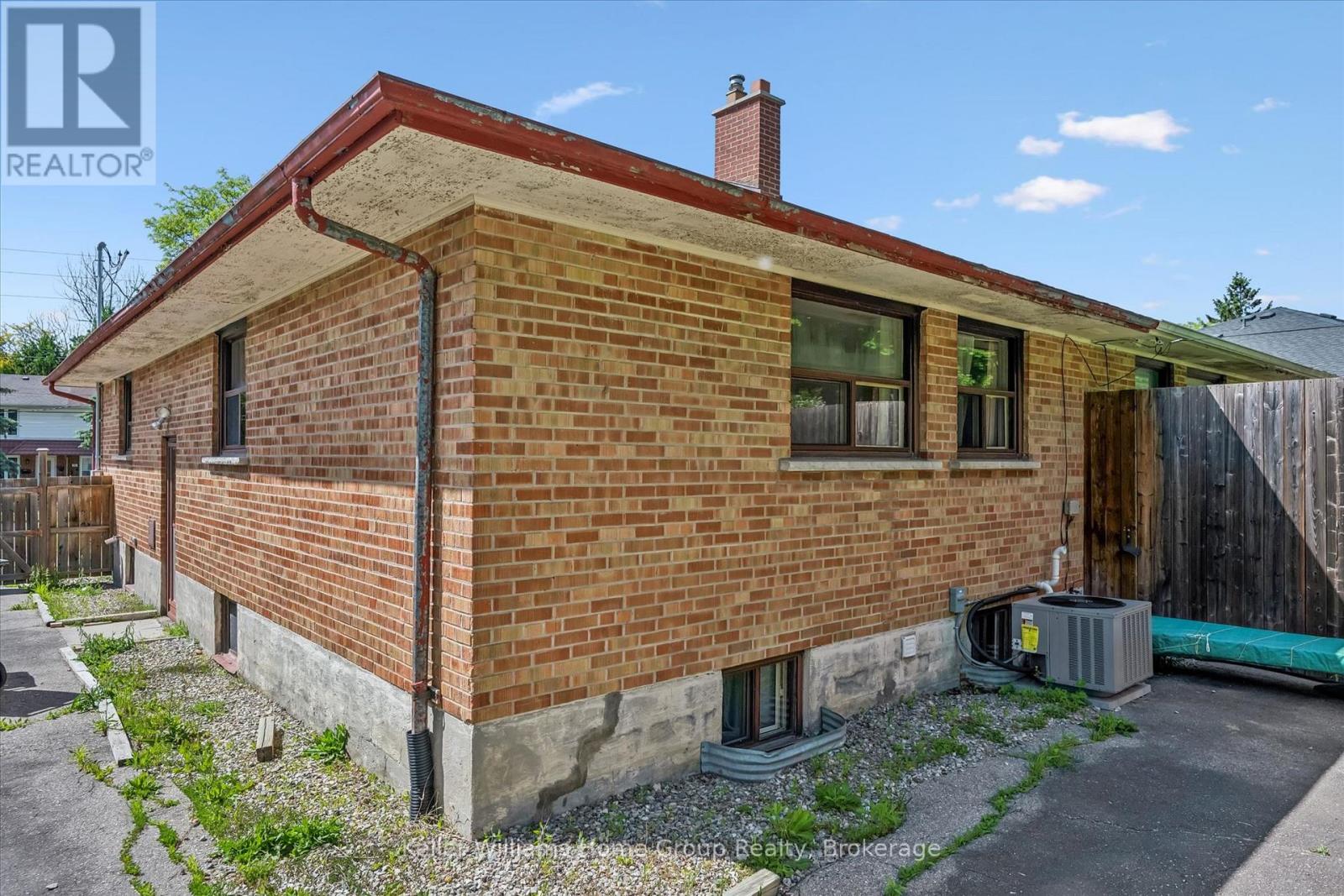 117 WAVERLEY DRIVE - 30