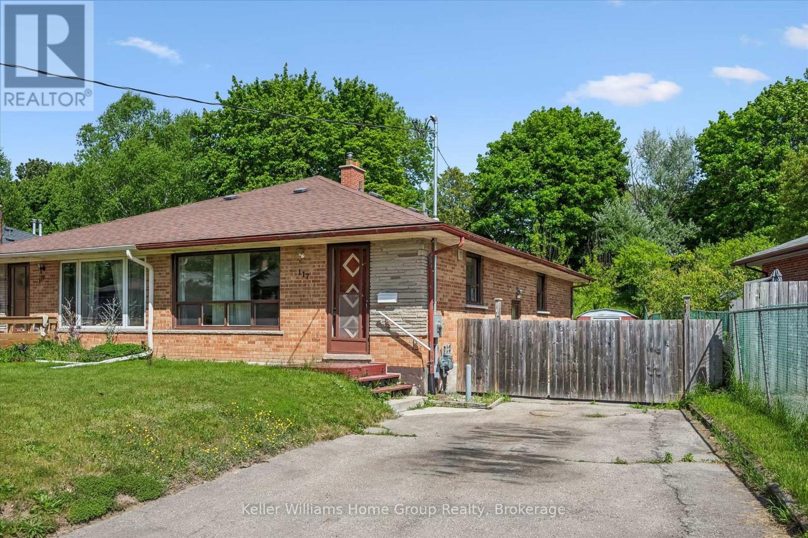 117 WAVERLEY DRIVE - 4